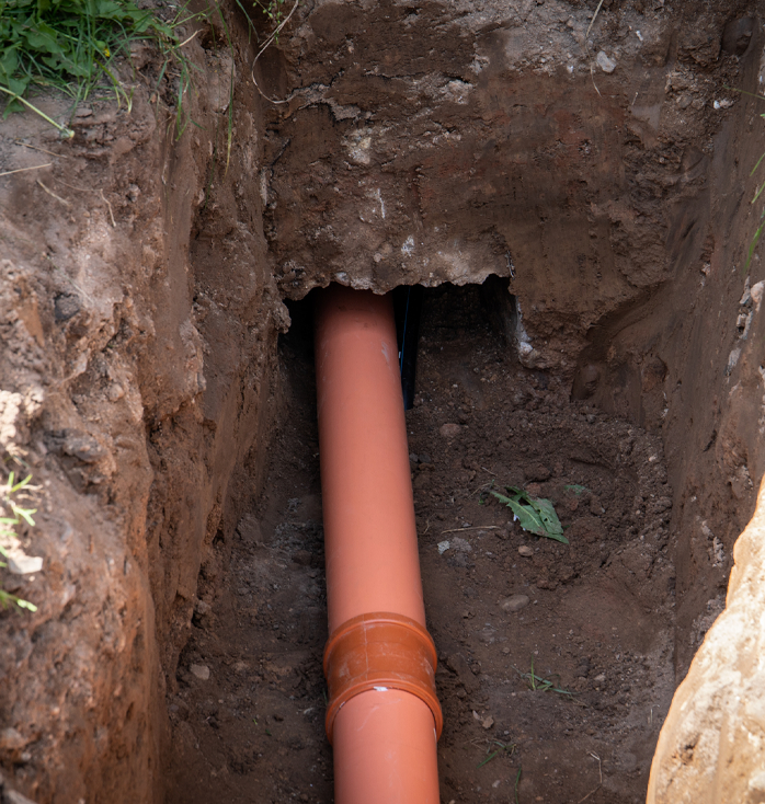 sewer-trech-in-ground